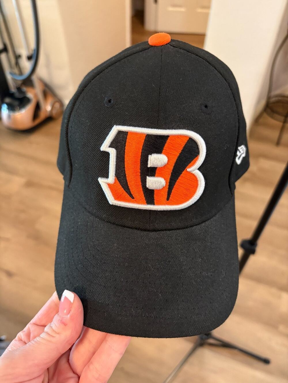 Cincinnati Bengals Hat '47 Brand MVP Black Strapback Cap Mens NFL Football Youth